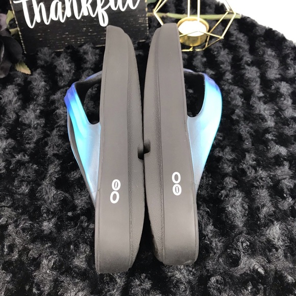 Women's Oofos, OOlala Luxe Sandal | Peltz Shoes